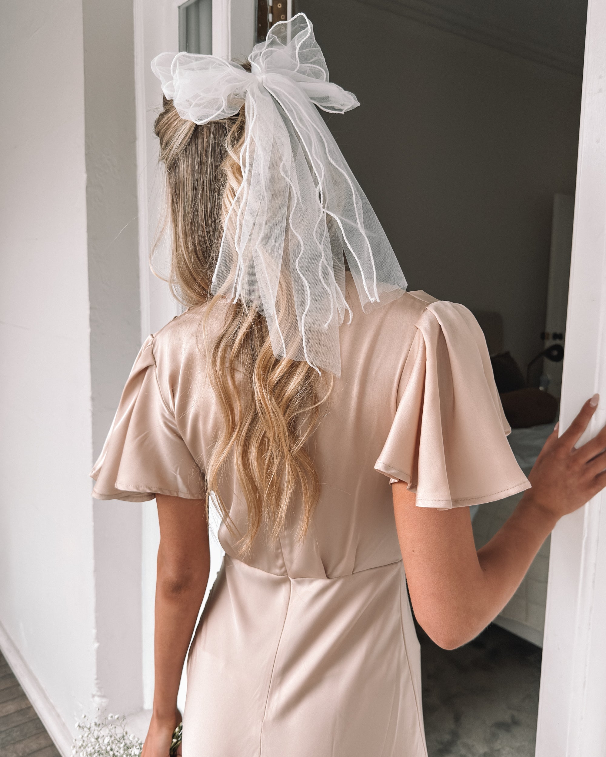 Danna Hair Bow - Cream